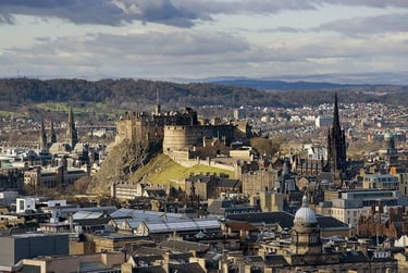 1 bed studio, Potterrow, Old Town, Edinburgh, EH89BT - Image 2